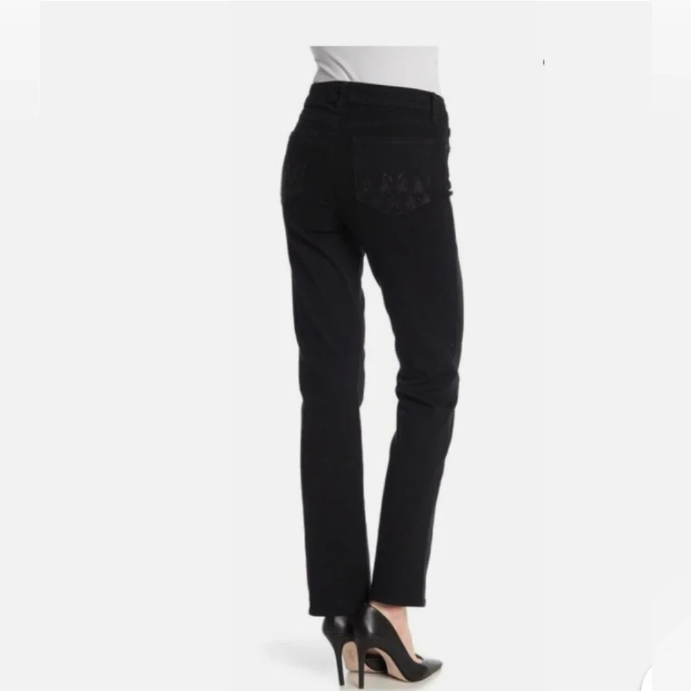 NYDJ jeans size 6 Marilyn Straight Black Bling Pockets PERFECT 🖤🖤🖤‎